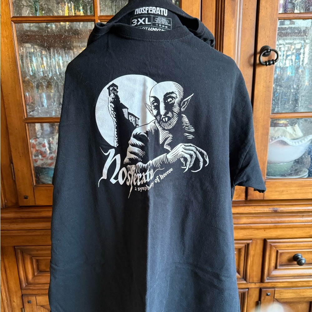 Loot Crate Nosferatu Black Graphic Tee - Short Sleeve